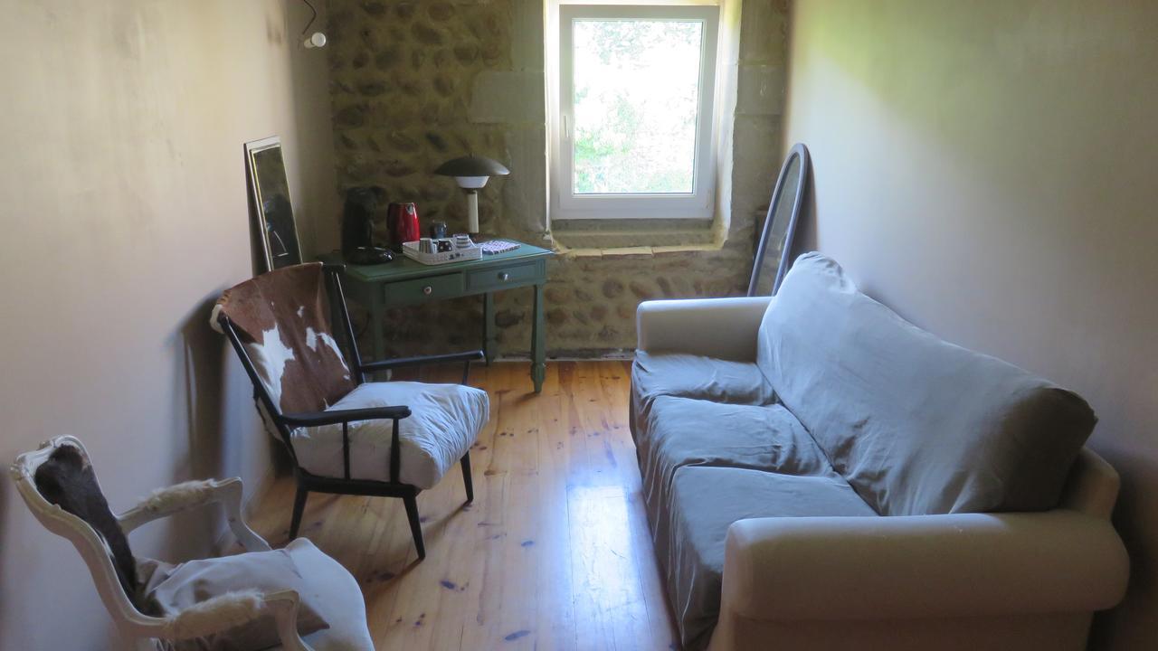 Bed and Breakfast A La Belle Histoire Шатонёф-сюр-Изер Экстерьер фото